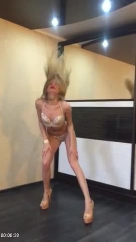 [Image: 112301950_Dance_Burankova.jpg]