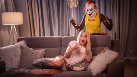 MomXXX - Lena Love And Zaawaadi - Jump scare tease and make up sex