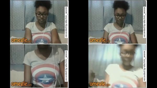 Omegle Ebony Playing On Cam